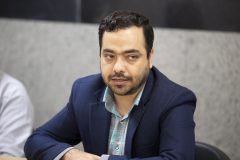 تهدید و توهین به خبرنگاران منتقد زیبنده دولت نیست