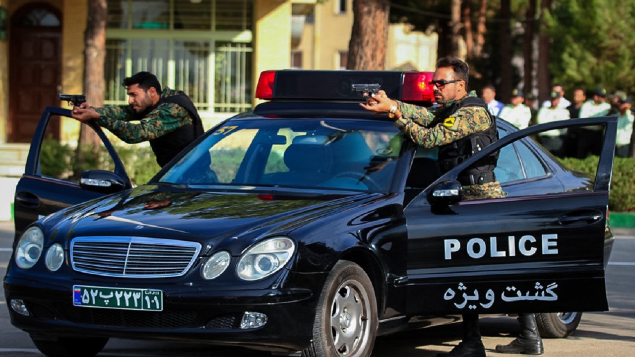 پلیس را تخریب می‌کنید که چه سودی ببرید؟
